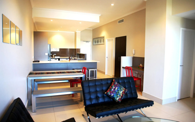 Laguna Apartments