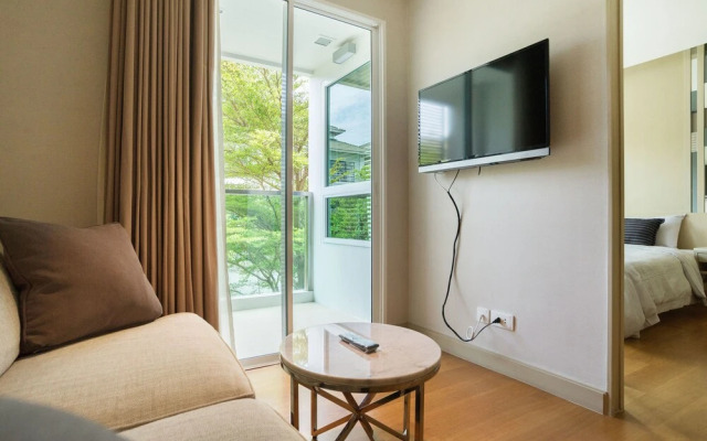 Lux Contemporary Condo By Favstay