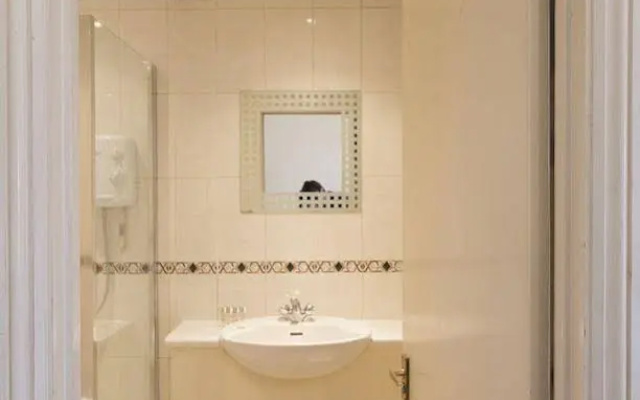 Fg Apartments - Earls Court Residence