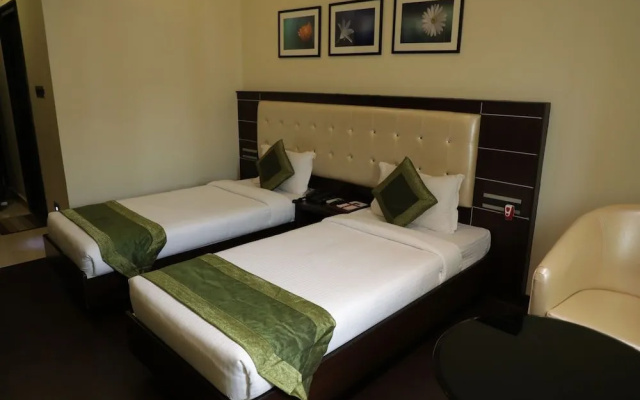 Hotel Raj Residency