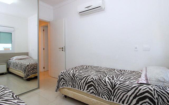 1057 - Apartamento para locação em Bombinhas