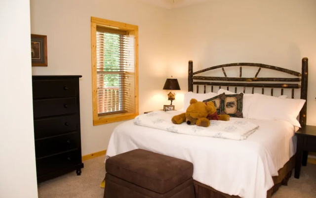PARADISE FOUND - 3 Br Cabin