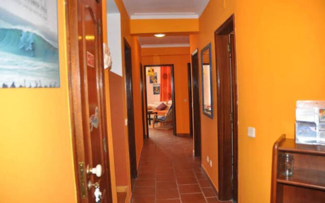 Peniche Beach House - Hostel вид на фасад