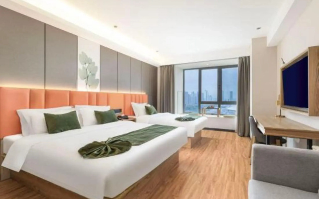 Ge Ling Jing Ping Zhi Xuan Hotel (Nantong Central Business District)