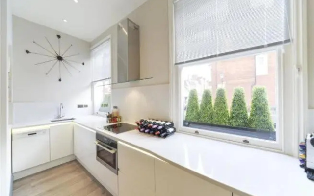 Beautiful 1 Bedroom Apartment Ovington Square