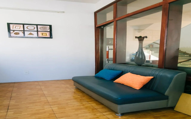 Meraki Villa Hostel