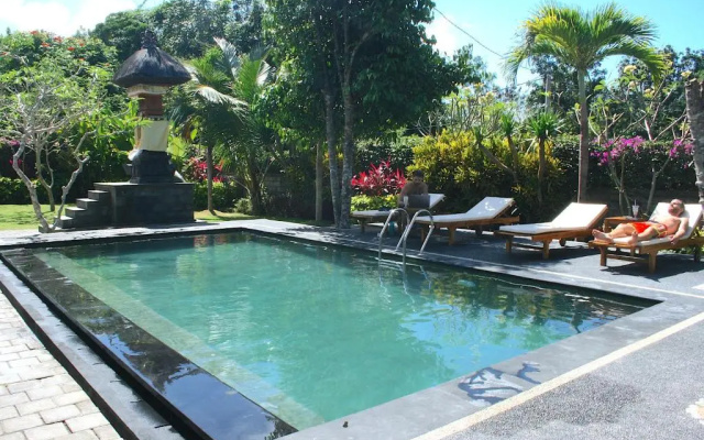 Uluwatu Made Guesthouse
