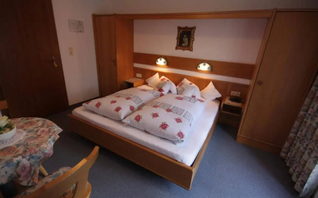Apartment Und Ferienwohnung Waldruh Mayrhofen Im Zillertal