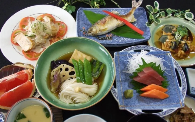 Akakuraonsen Mogamiso
