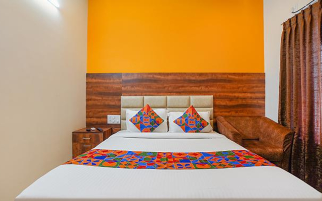 Fabhotel Greenwood Xpress Inn