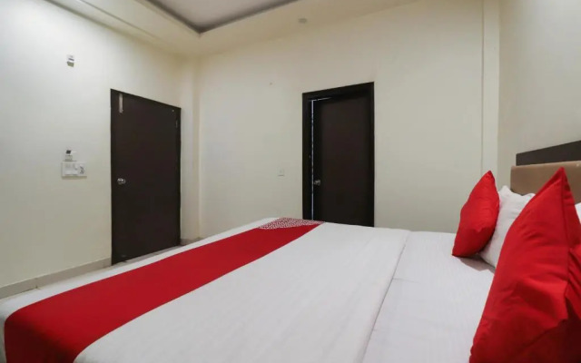 OYO 64950 Hotel Royal plaza