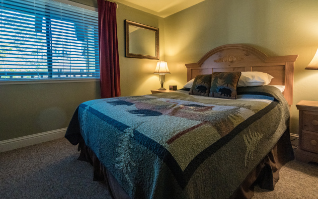 Tahoe Lakeshore Lodge & Spa