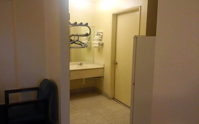 Evergreen Inn