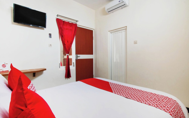 OYO 3350 Cozy Residence Syariah