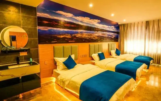 Lugu Lake Lanbo Bay exclusive courtyard