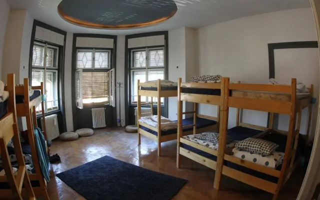 Hostel Costel