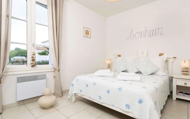 Luxurious Villa With a Dishwasher, Only 3.5km From the Beach