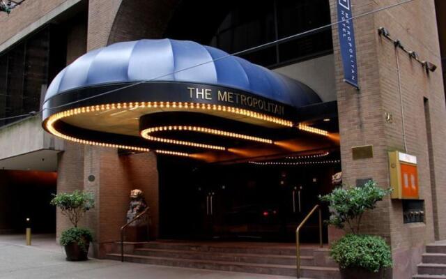 Отель Metropolitan Hotel Vancouver Канада, Ванкувер - отзывы, цены и фото номеров - забронировать отель Metropolitan Hotel Vancouver онлайн вид на фасад