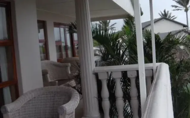 Empoza Sea View Guest House