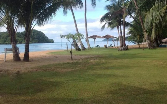 Holiday Beach Resort