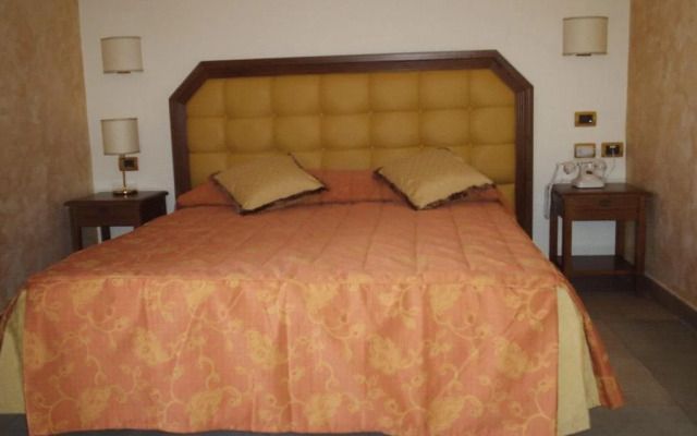 Tolfa Hotel