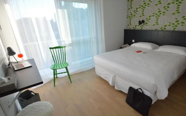 Hotel du Port