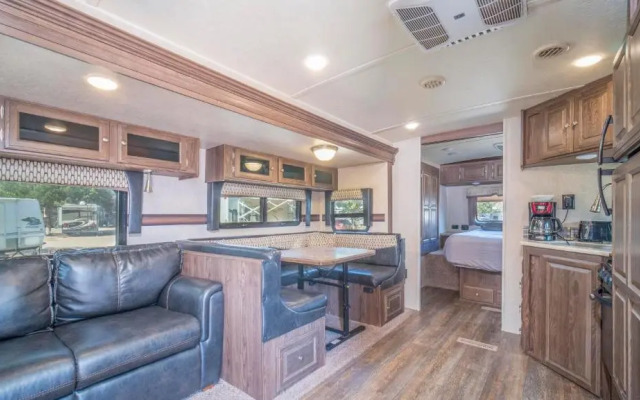 Outdoor Experience Glamping Trailer OK36