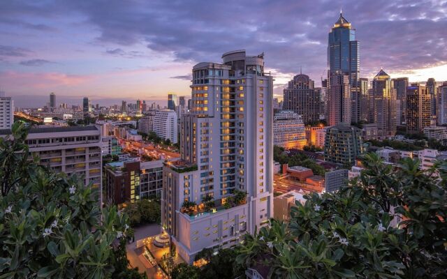 Отель DoubleTree by Hilton Bangkok Ploenchit Бангкок вид на фасад