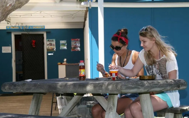 Kangaroo Island Backpackers - Hostel