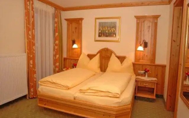 Hotel Garni Alpenland