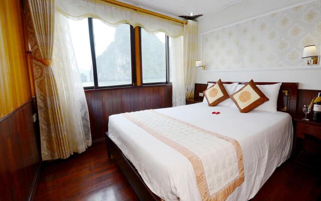 Отель Imperial Classic Cruise Halong комната для гостей