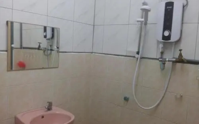 Fazi Budget Homestay Tampin