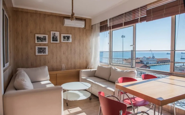 #Halu! - Spacious Home with Sea View