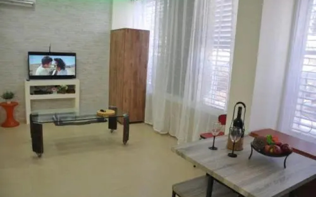 Isramax Jerusalem Apartment in Bat-Yam