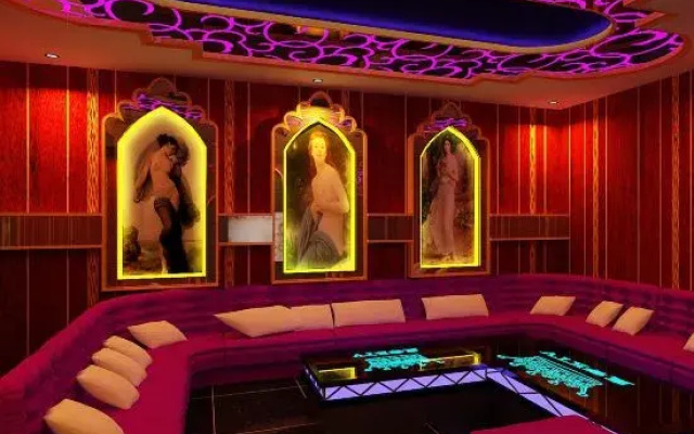 Longling Hotel