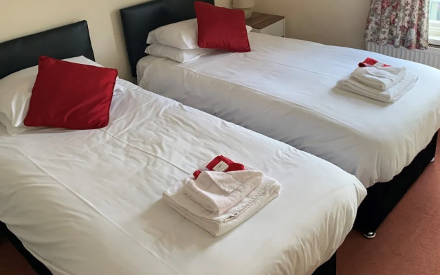 Scarlets Hotel & Jocks Bar
