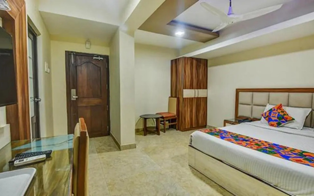 FabHotel Central Palace