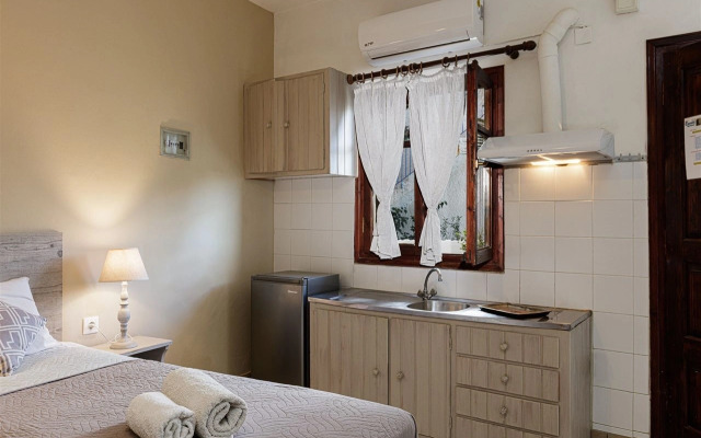 Kasteli Studios & Apartments