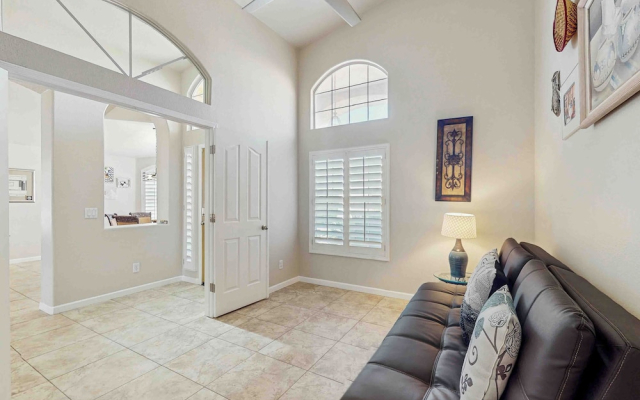 Private Pool, Yard & Pool Table! 'avondale Abode'