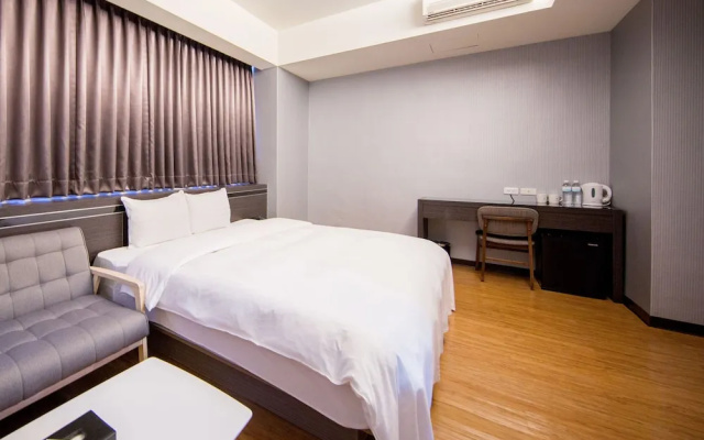 Military 75 Hotel
