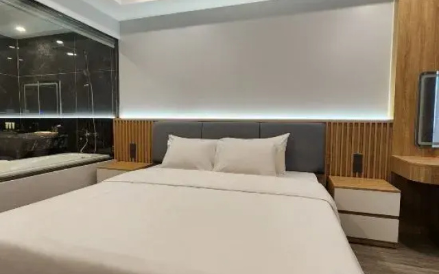 Lucky Phoenix Hotel & Apartment