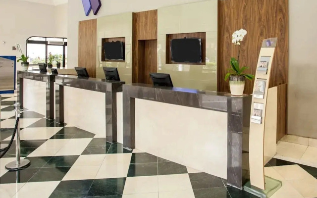 The World Hotel by Wecare Hosting