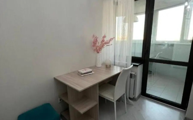 Bayhouse на улице  Таира Жарокова 137