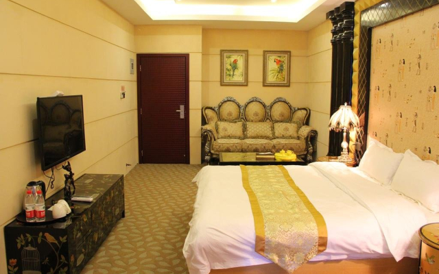 Xiamen Alice Theme Hotel