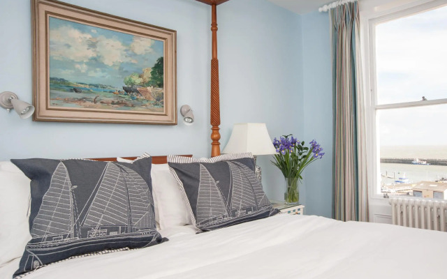 The Royal Harbour Hotel