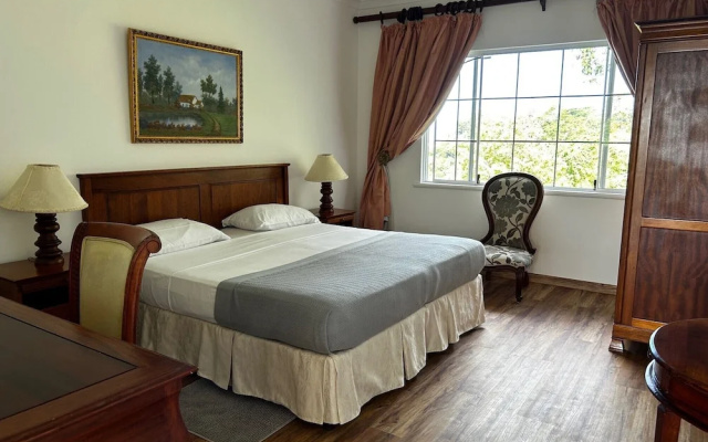 Beau Sejour Hotel