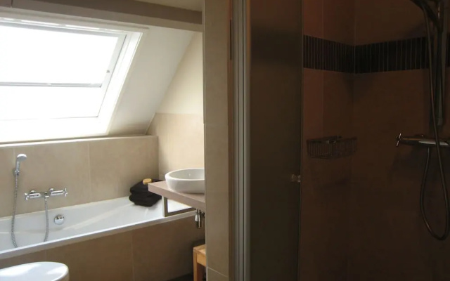 Spacious Villa near Sea in Sluis