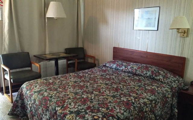 Maples Motel