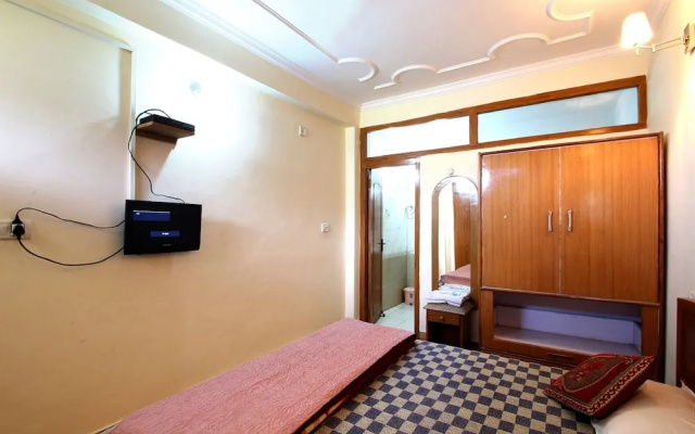 Hotel Lake Inn - A Luxury Lake View Hotel