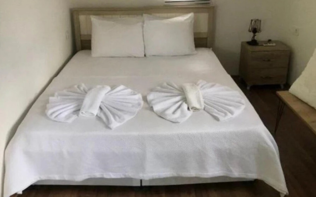 Pleasant Flat with Balcony and Pool in Konyaalti